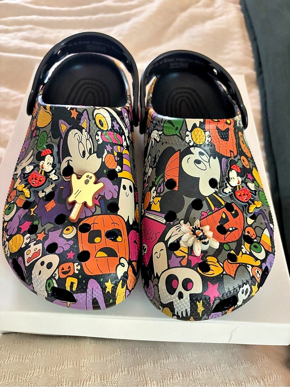 Crocs Mickey Mouse Halloween Classic Clog Black & Multicolor